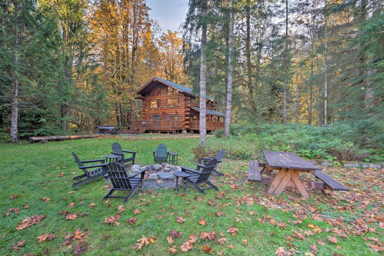 Riverfront Gold Bar Log Cabin Near Stevens Pass! Exterior foto